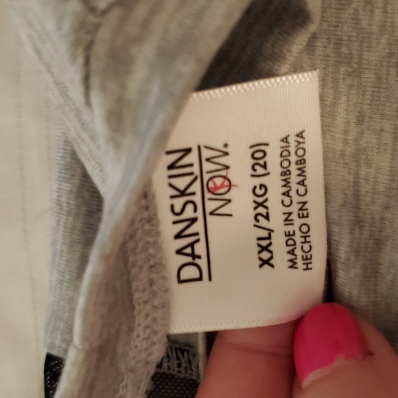 Danskin NOW workout shirt - Picture 8 of 8